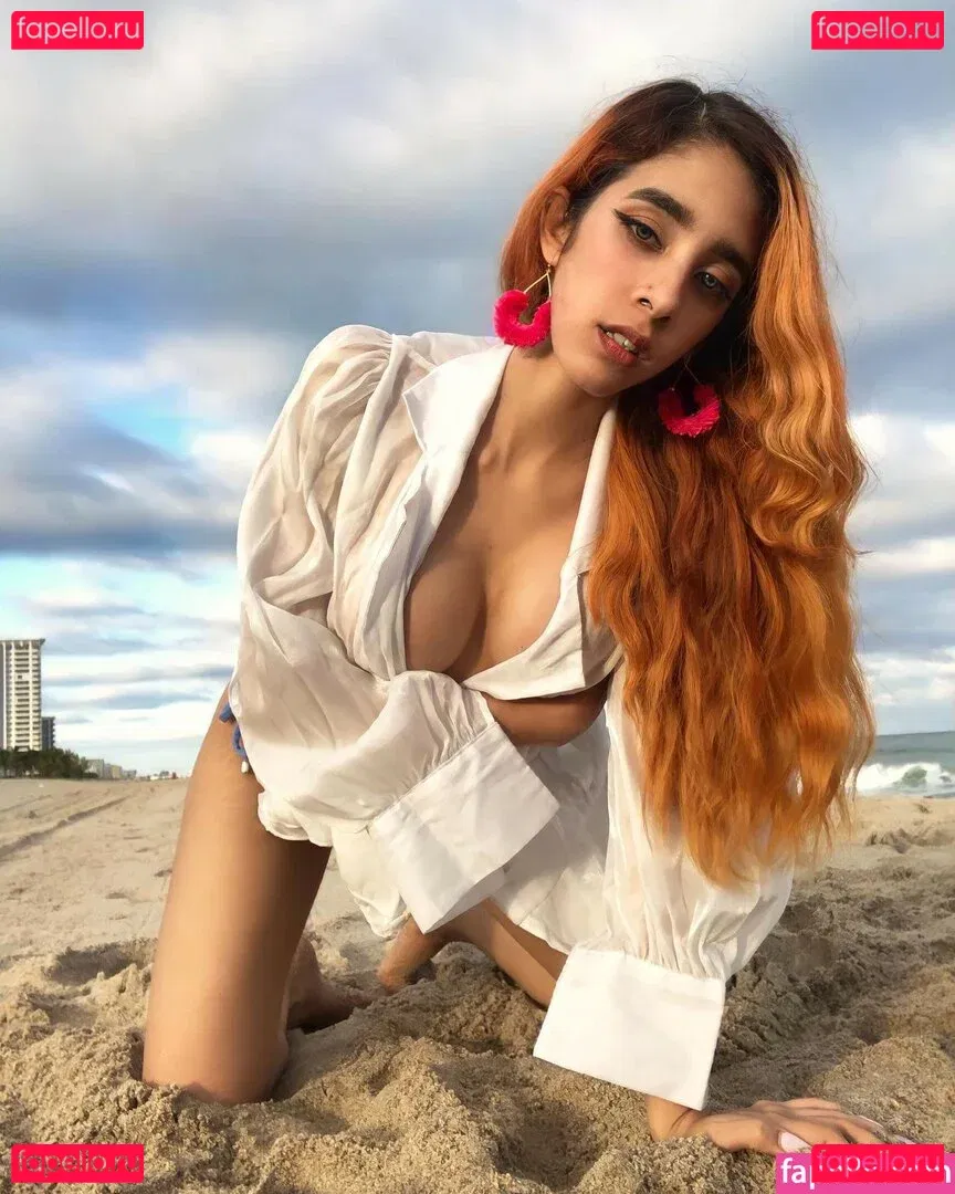 City Alien Onlyfans Photo Gallery 