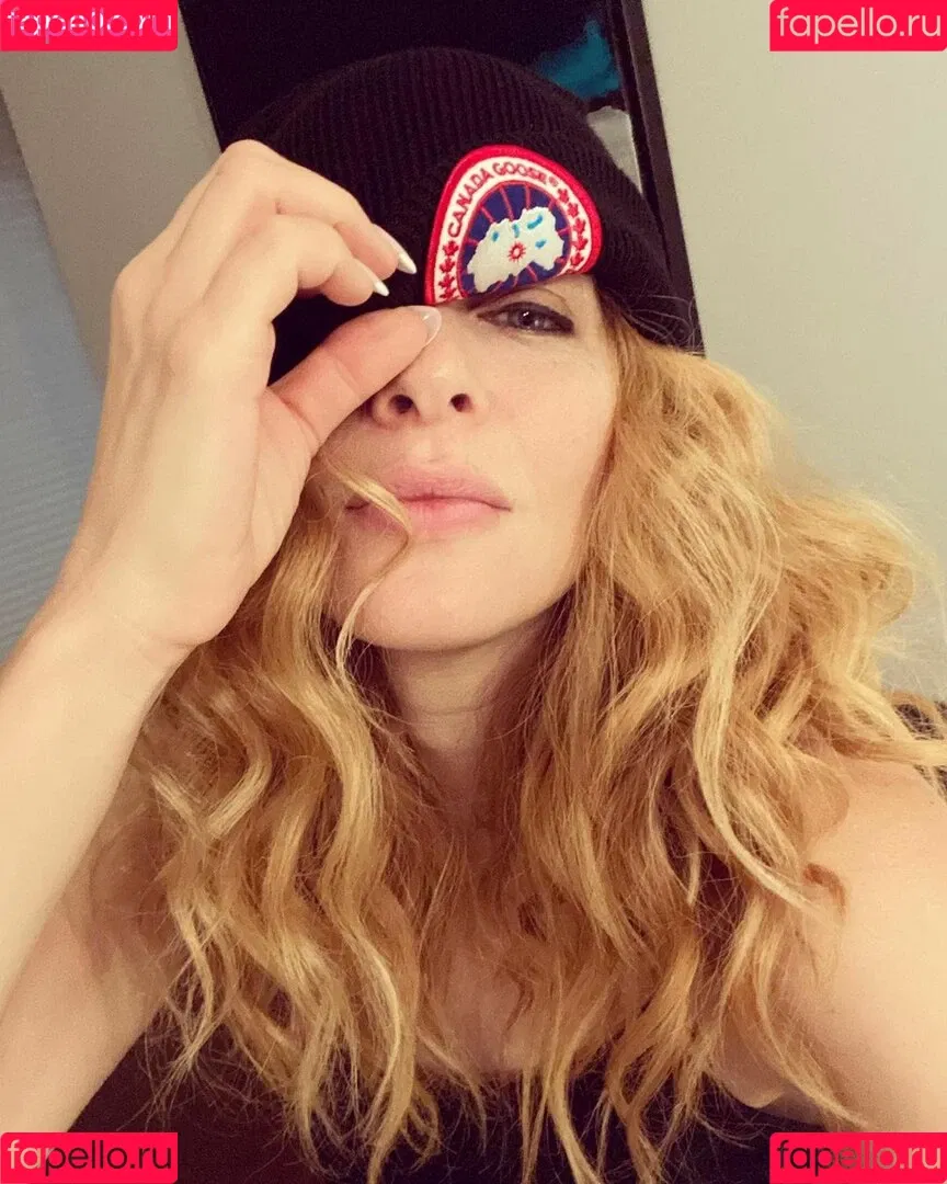 Rachelle Lefevre Onlyfans Photo Gallery 