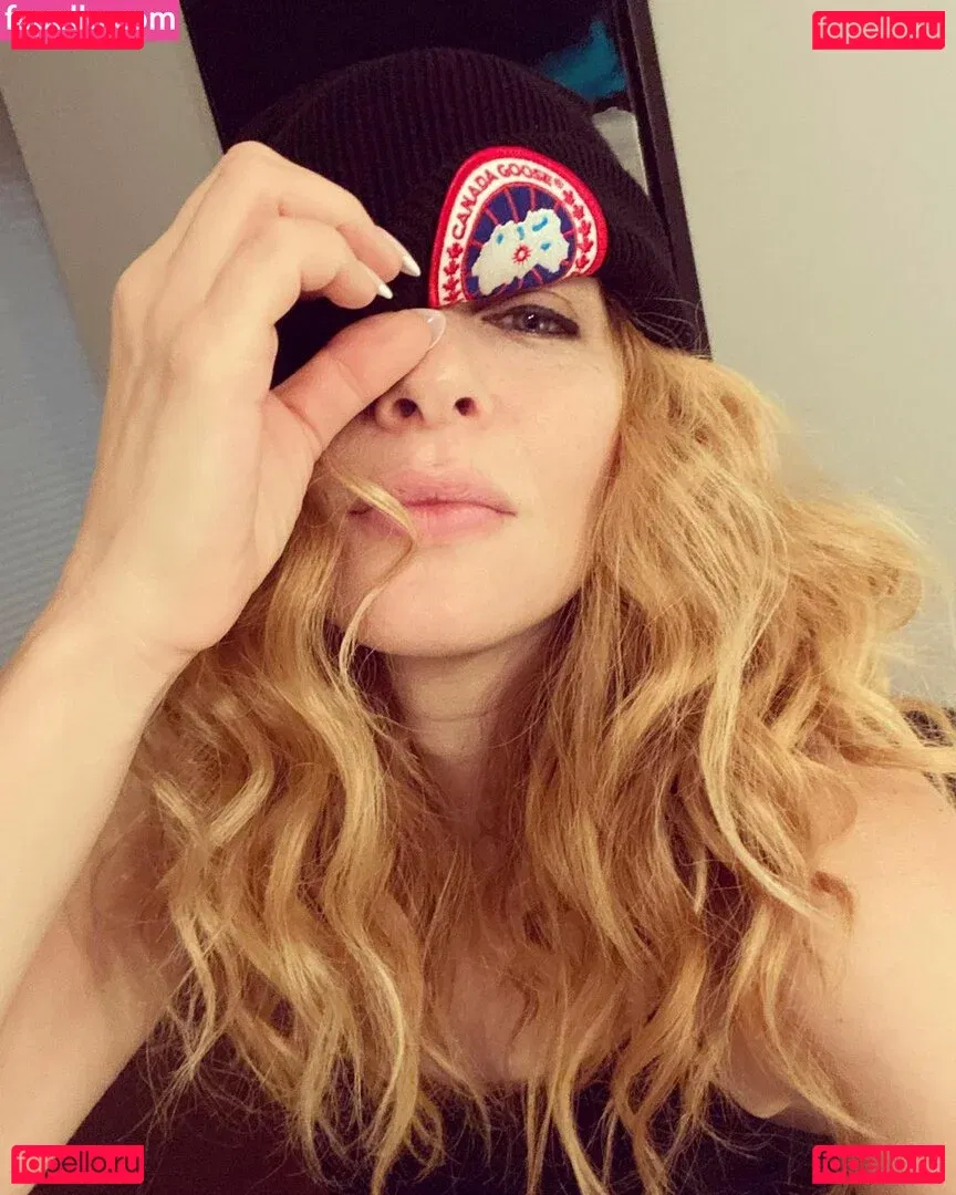 Rachelle Lefevre Onlyfans Photo Gallery 