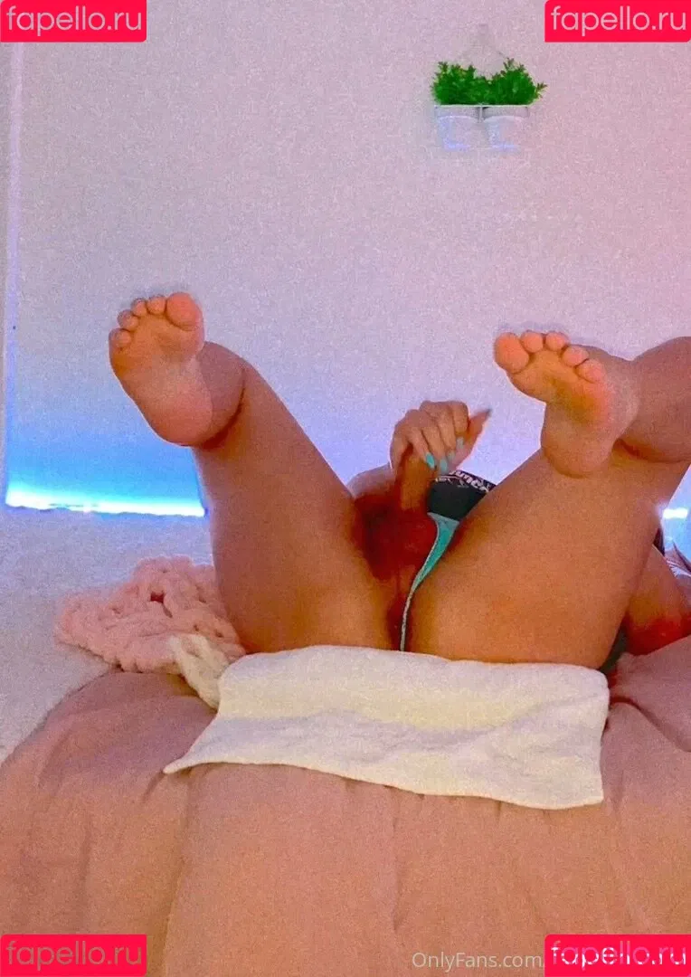 carolinebabiee Onlyfans Photo Gallery 