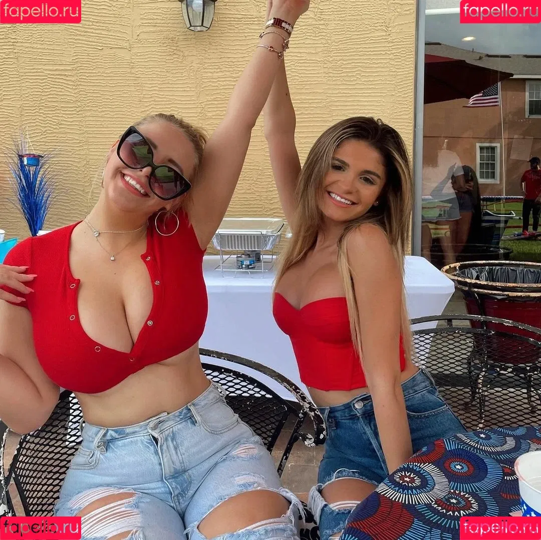 Lydia N Onlyfans Photo Gallery 