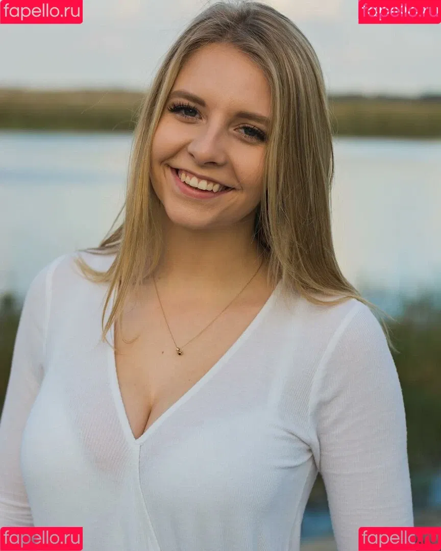 Lydia N Onlyfans Photo Gallery 