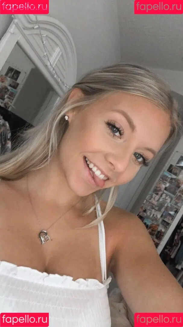 Lydia N Onlyfans Photo Gallery 