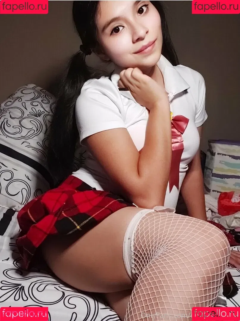 emilipetitefree Onlyfans Photo Gallery 