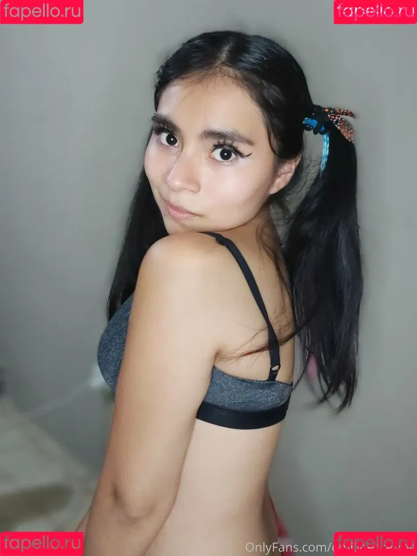 emilipetitefree Onlyfans Photo Gallery 