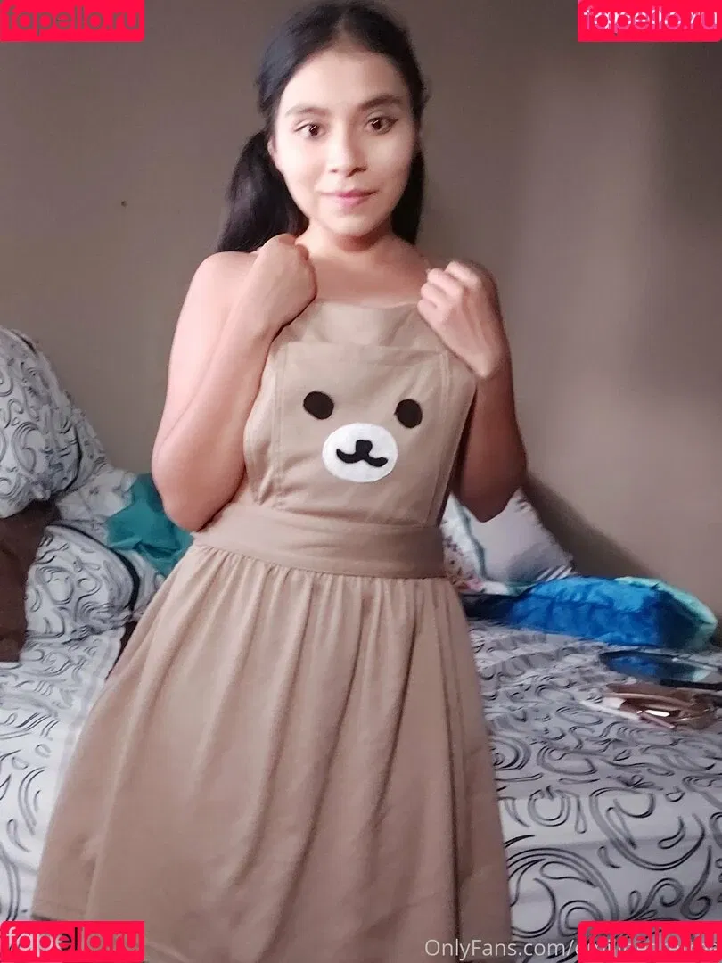 emilipetitefree Onlyfans Photo Gallery 