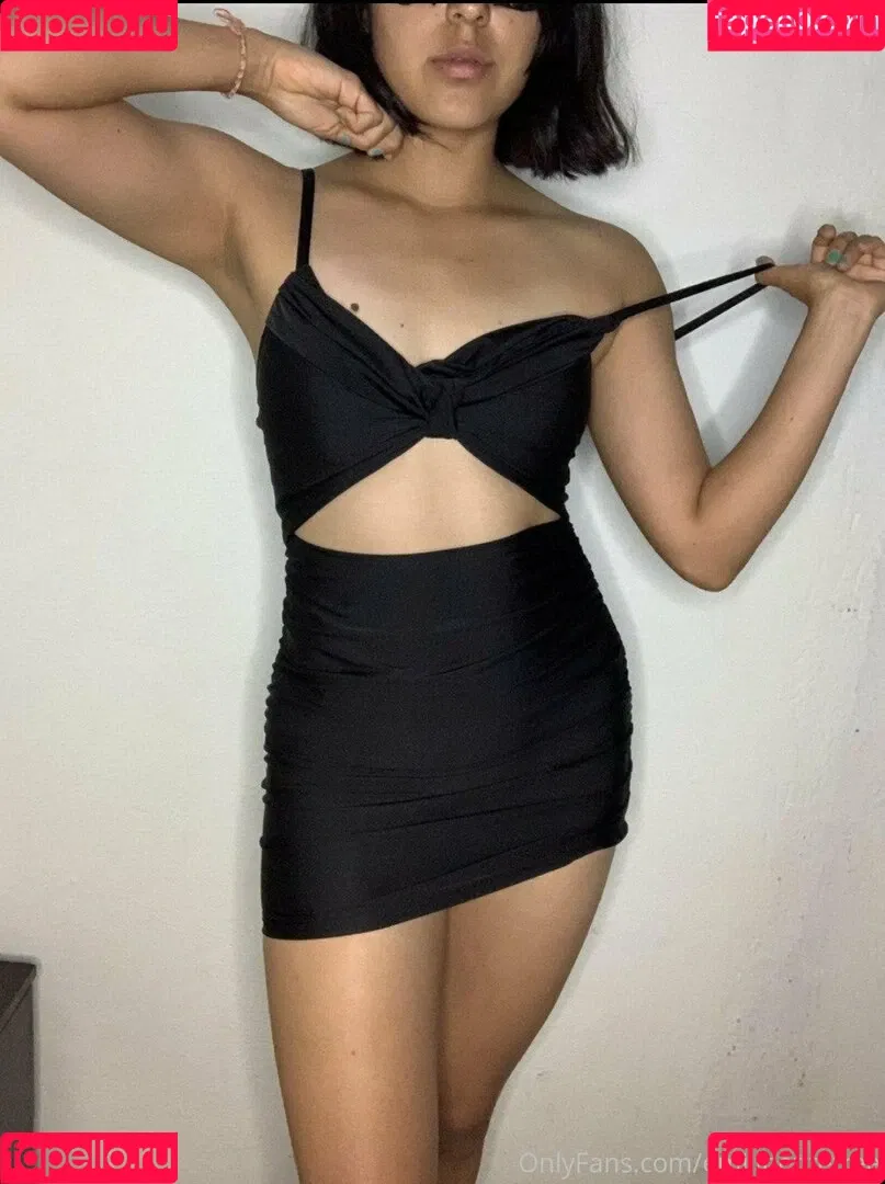 emilipetitefree Onlyfans Photo Gallery 