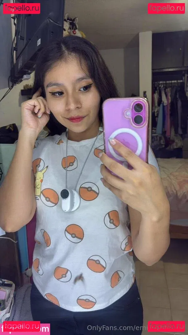 emilipetitefree Onlyfans Photo Gallery 