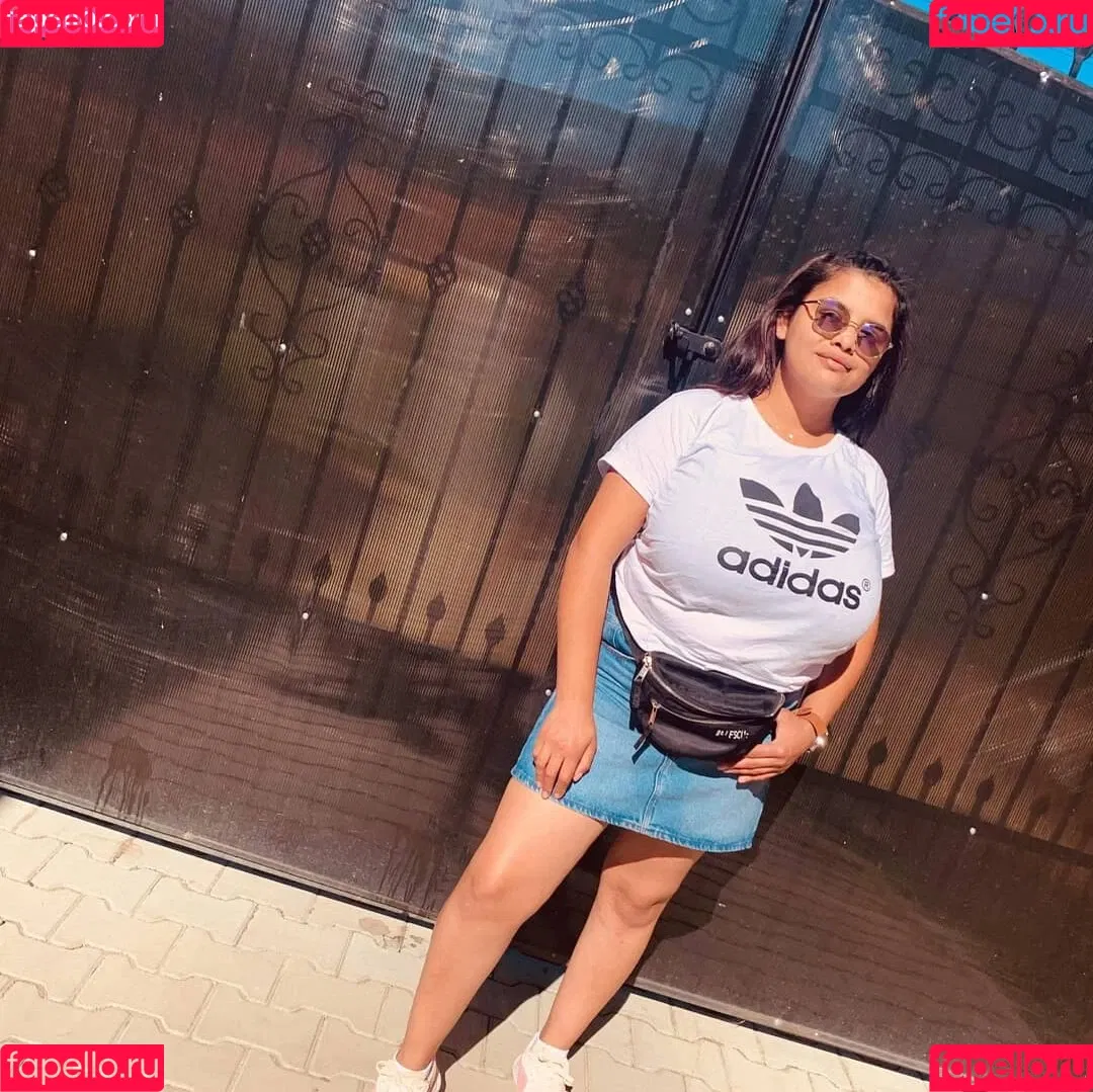 Melannia Onlyfans Photo Gallery 