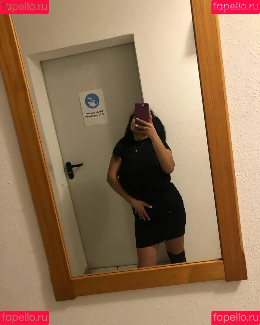 Melannia Onlyfans Photo Gallery 