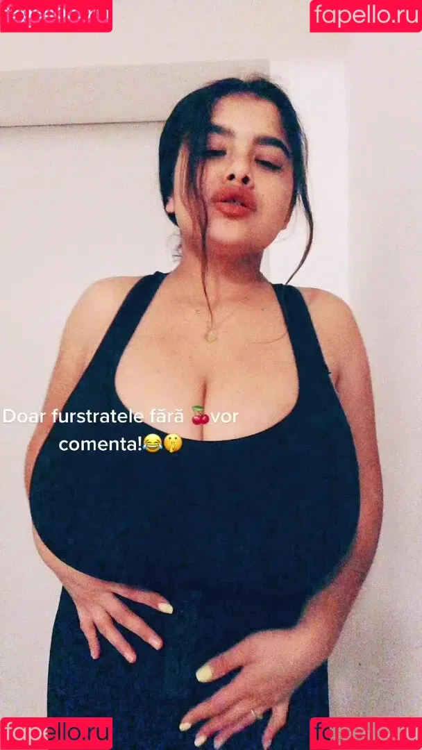 Melannia Onlyfans Photo Gallery 