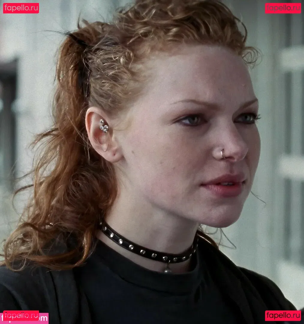 Laura Prepon Onlyfans Photo Gallery 