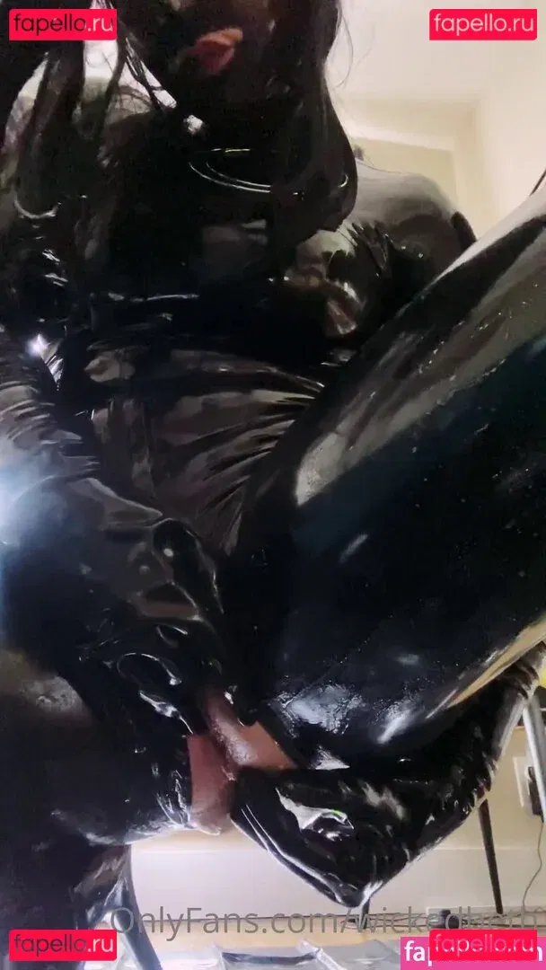 Wicked Beth Onlyfans Photo Gallery 