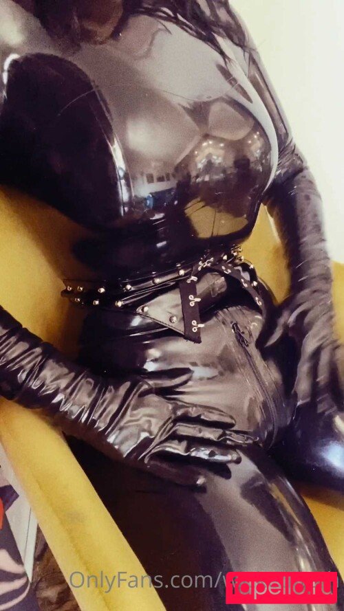 Wicked Beth Nude Onlyfans Photo 12