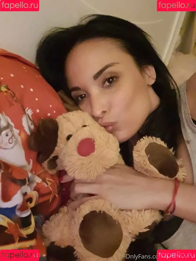 Anissakate Onlyfans Photo Gallery 