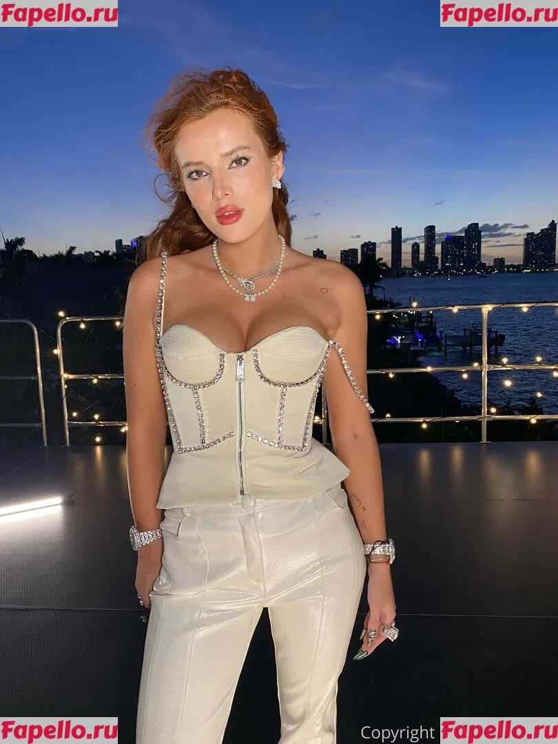 Bella Thorne Onlyfans Photo Gallery 