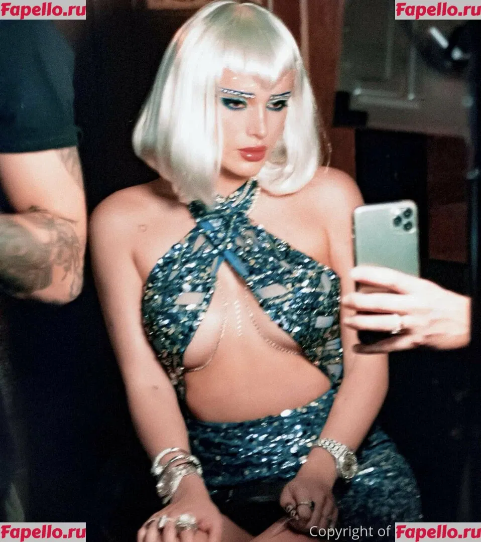 Bella Thorne Onlyfans Photo Gallery 