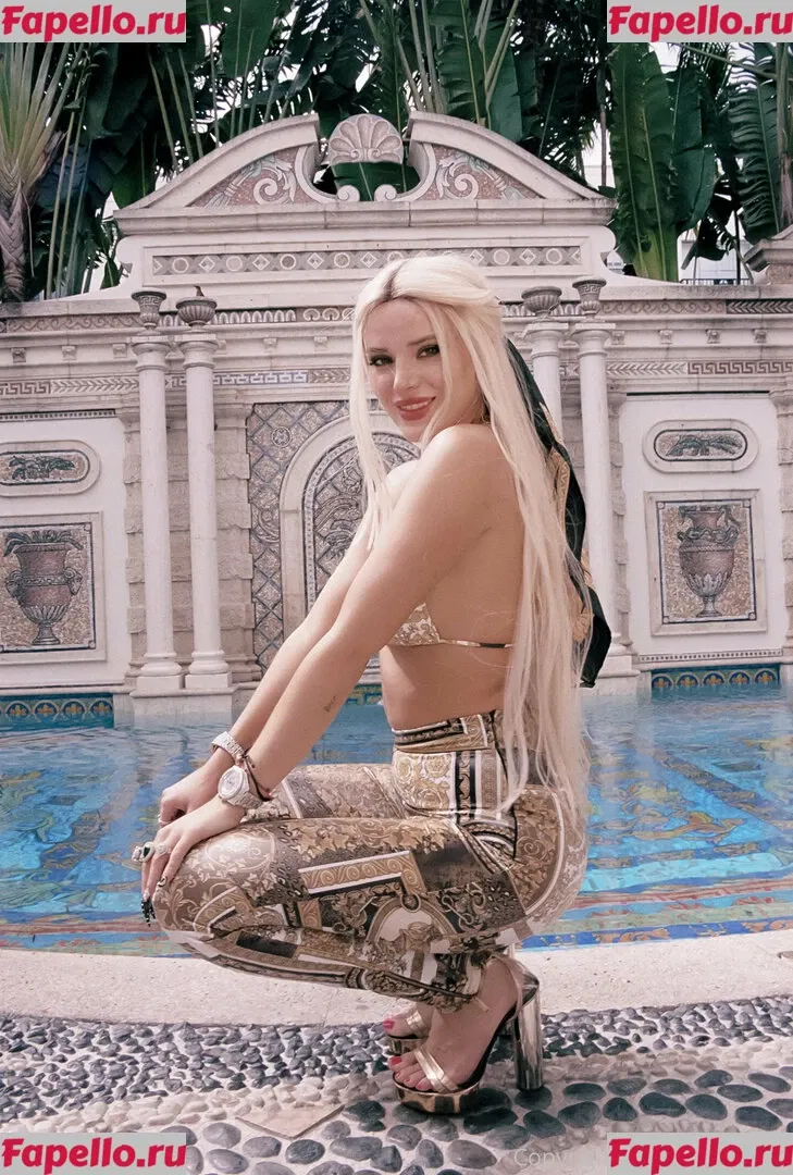 Bella Thorne Onlyfans Photo Gallery 