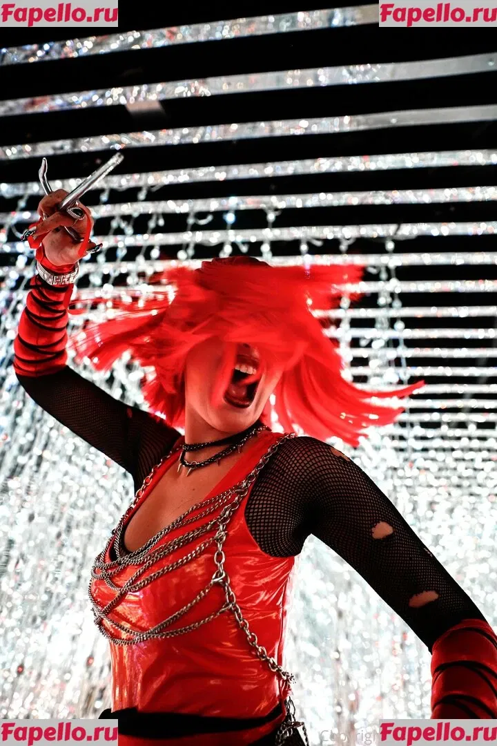 Bella Thorne Onlyfans Photo Gallery 