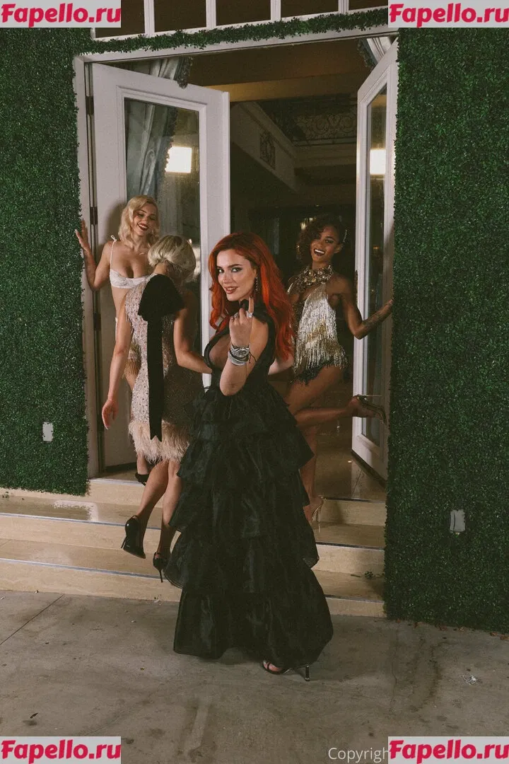 Bella Thorne Onlyfans Photo Gallery 