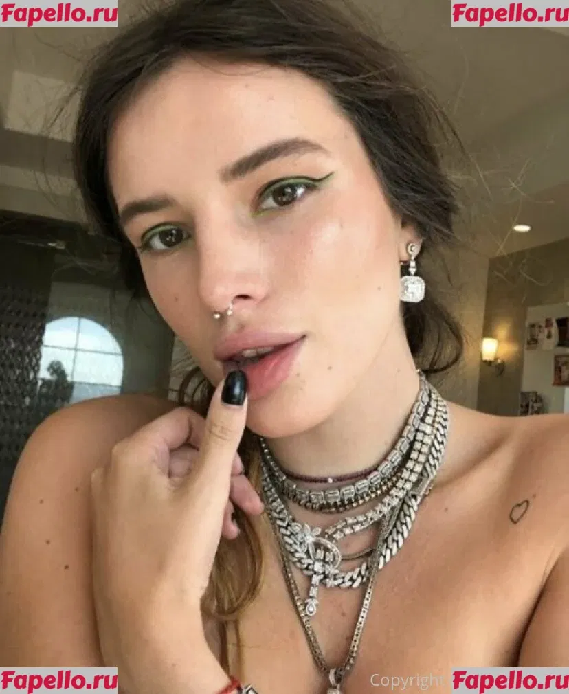 Bella Thorne Onlyfans Photo Gallery 