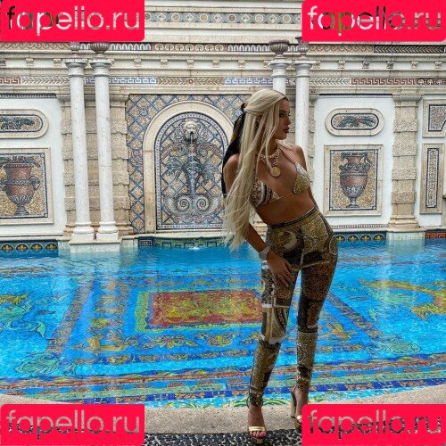 Bella Thorne Onlyfans Photo Gallery 