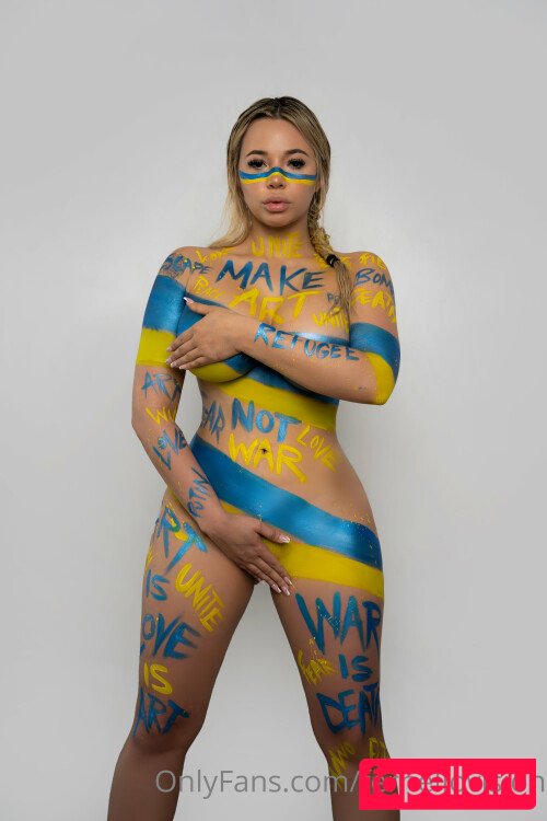 Bella Thorne Onlyfans Photo Gallery 