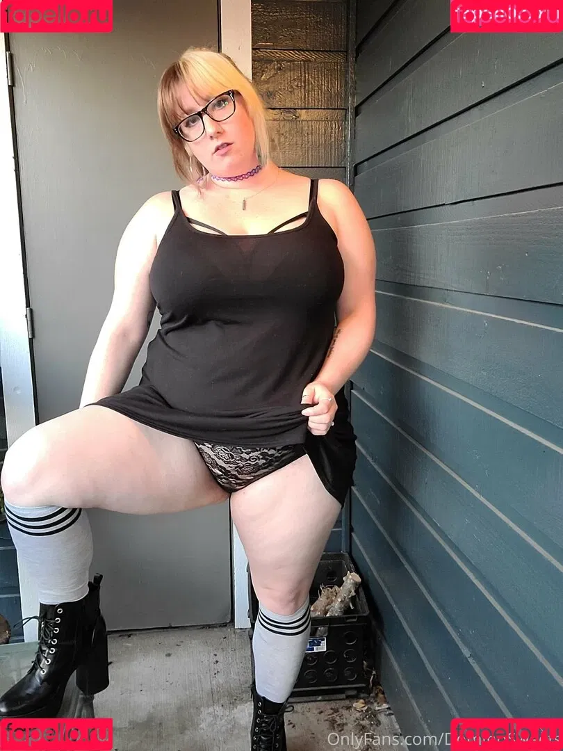 dominosweets Onlyfans Photo Gallery 