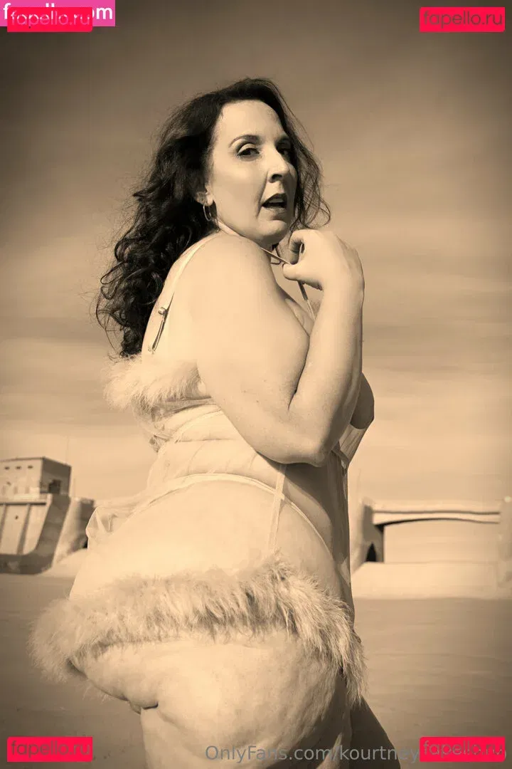 kourtneycakeshub Onlyfans Photo Gallery 