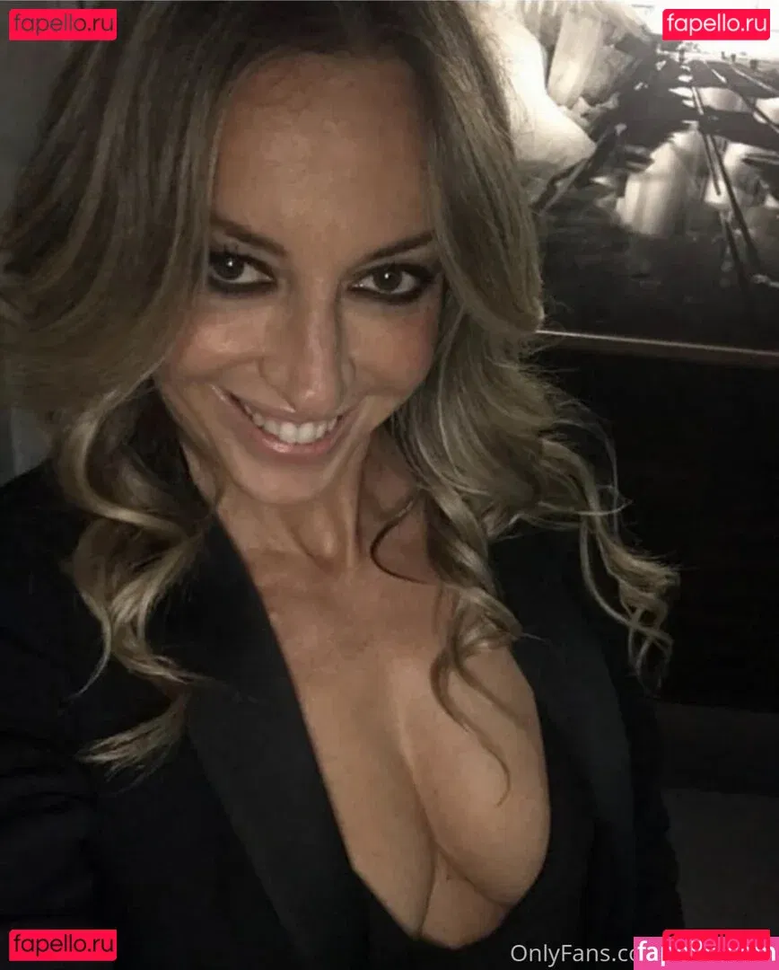 Elenamici Onlyfans Photo Gallery 