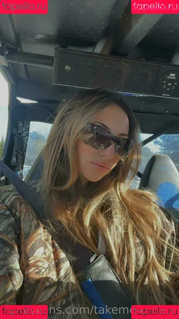 takemetomars Onlyfans Photo Gallery 