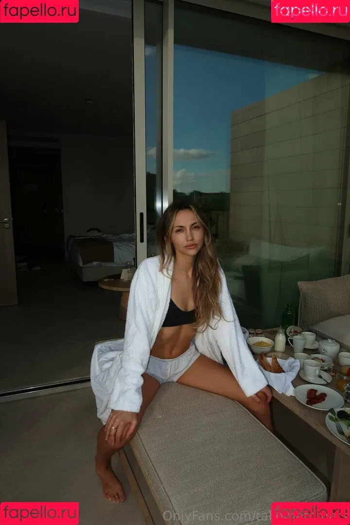 takemetomars Onlyfans Photo Gallery 