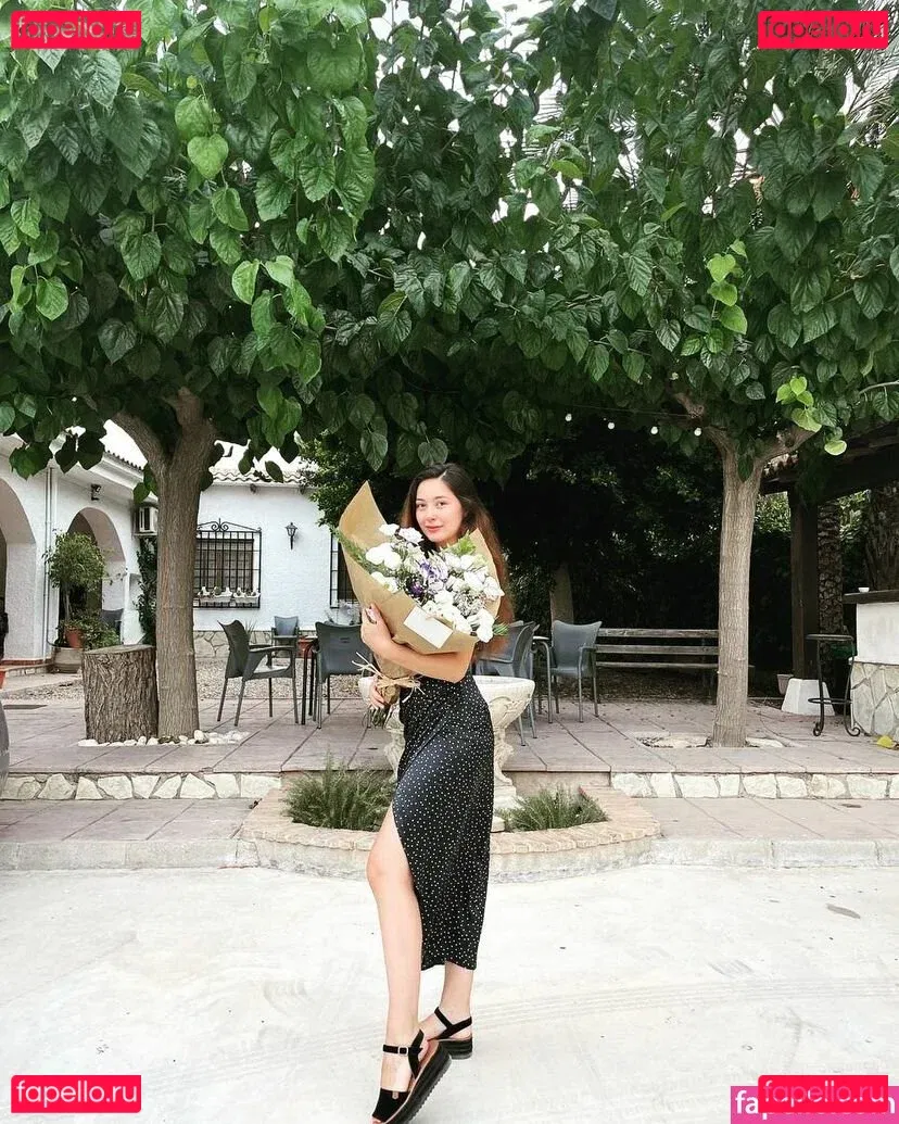 Little BabeVIP Onlyfans Photo Gallery 