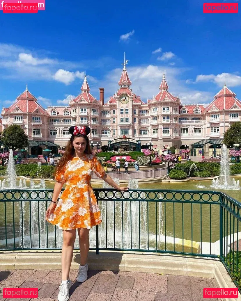 Little BabeVIP Onlyfans Photo Gallery 