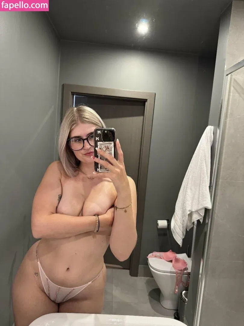 emiiliaaaoklahomaa Onlyfans Photo Gallery 