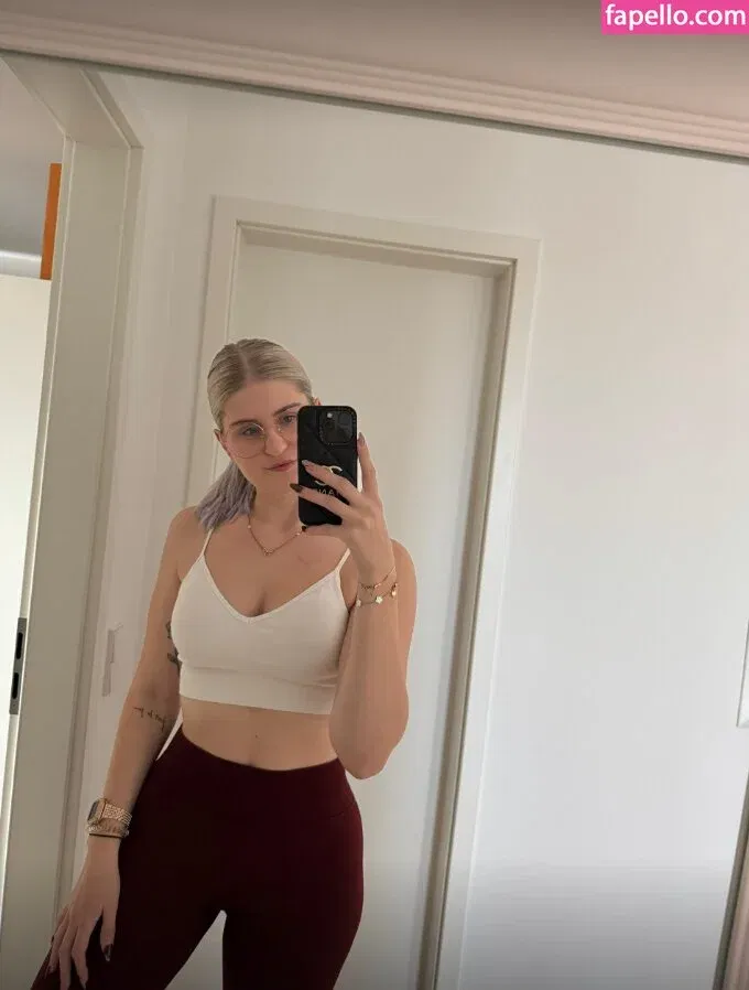 emiiliaaaoklahomaa Onlyfans Photo Gallery 