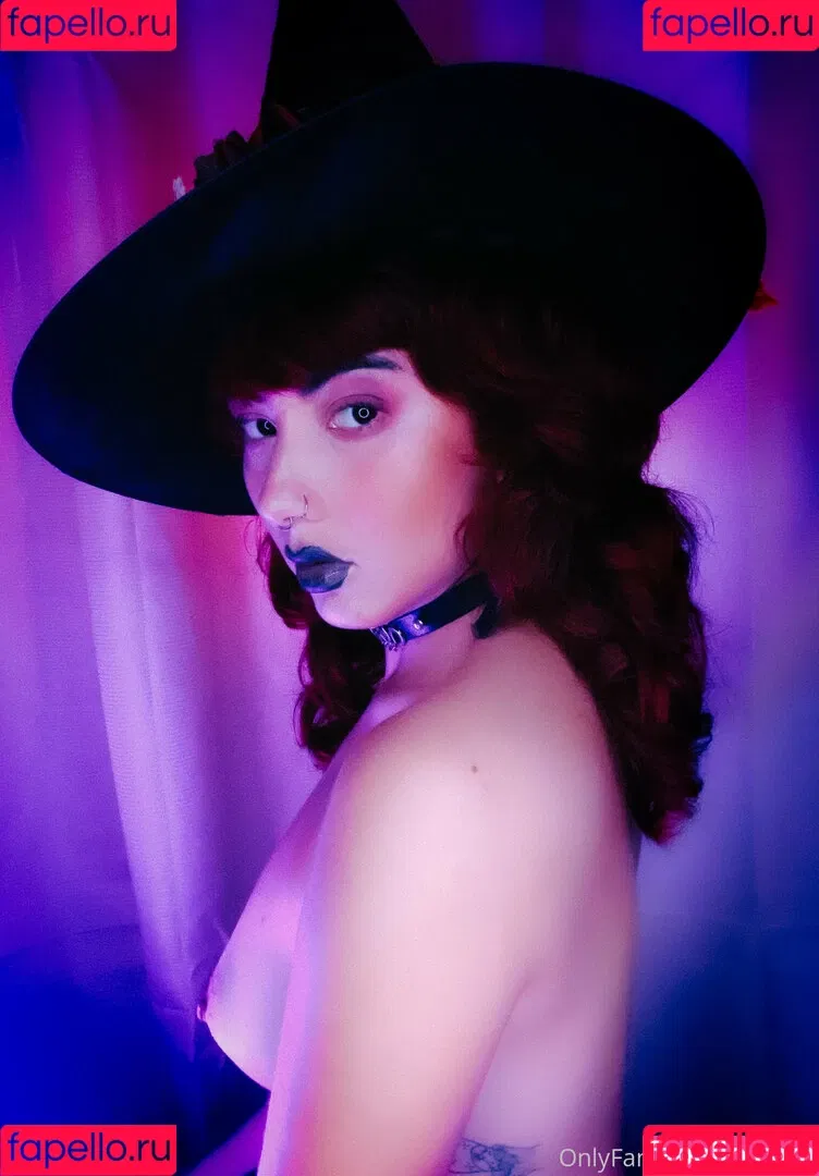 Phaine Gibouyeaux Onlyfans Photo Gallery 