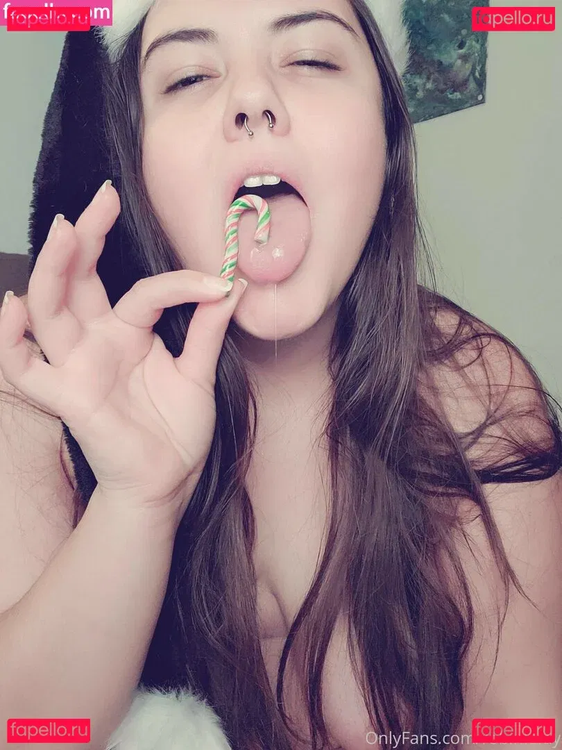 Robin LeFay Onlyfans Photo Gallery 