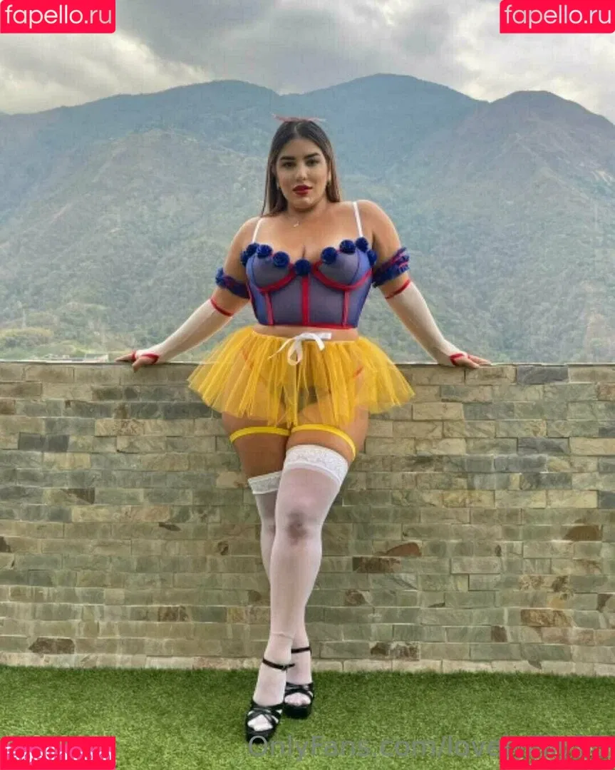 lovelylilly23 Onlyfans Photo Gallery 