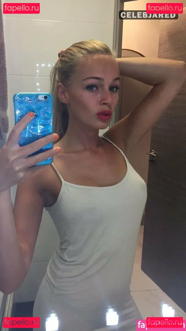 Frederikke Bach Onlyfans Photo Gallery 