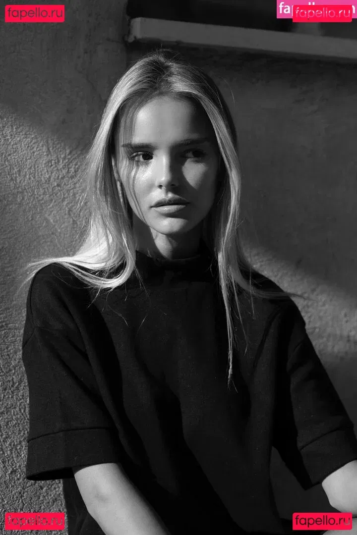 Mishel Zabelman Onlyfans Photo Gallery 