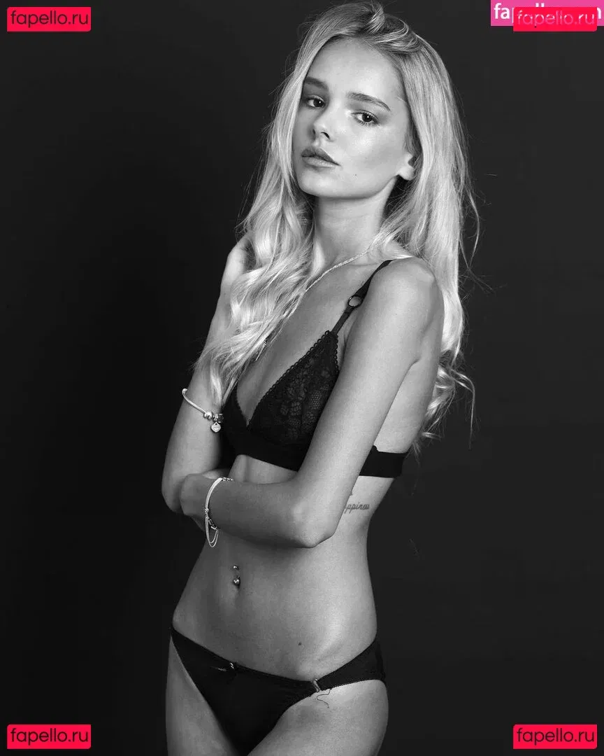 Mishel Zabelman Onlyfans Photo Gallery 