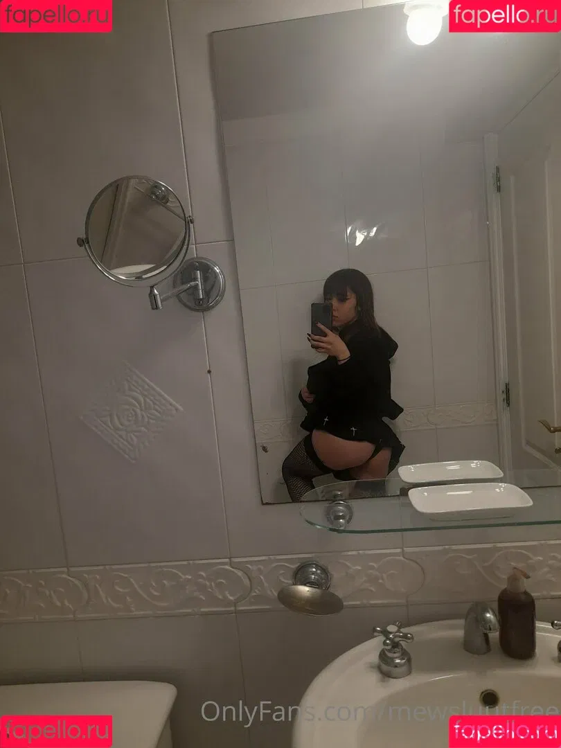mewsluutfree Onlyfans Photo Gallery 