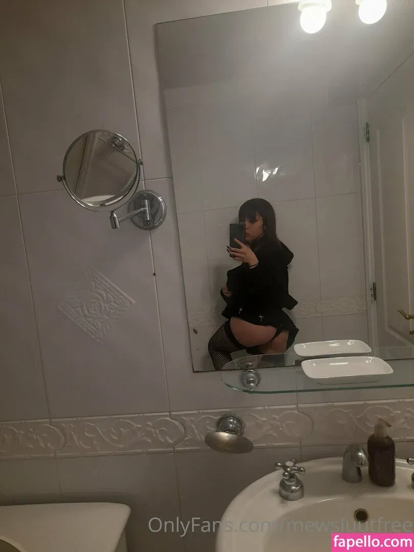 mewsluutfree Onlyfans Photo Gallery 