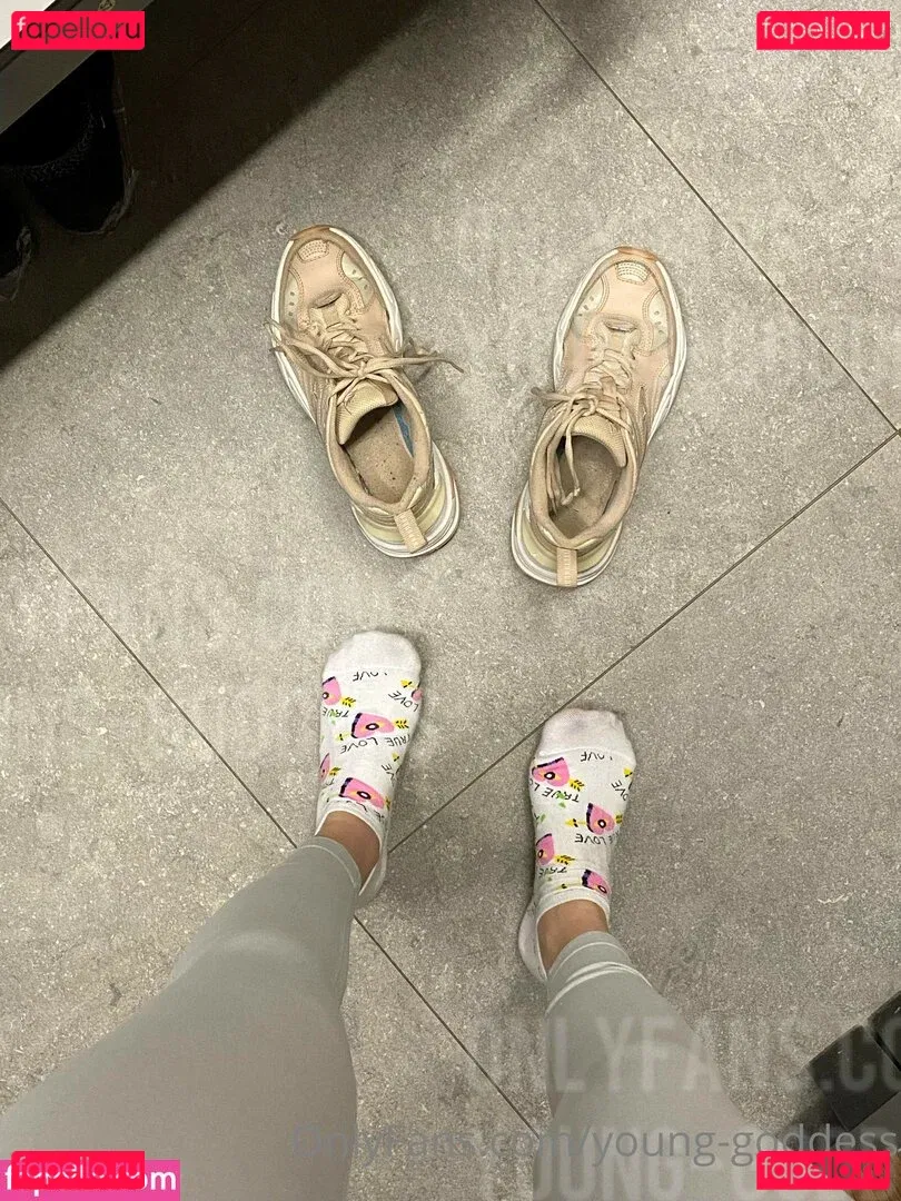 YoungGoddess Onlyfans Photo Gallery 