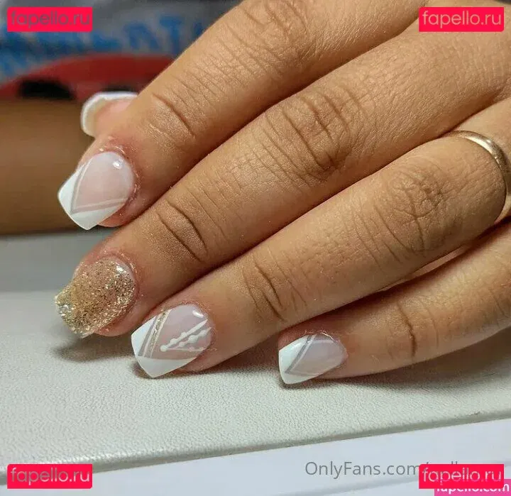 nellamur Onlyfans Photo Gallery 