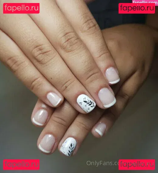 nellamur Onlyfans Photo Gallery 