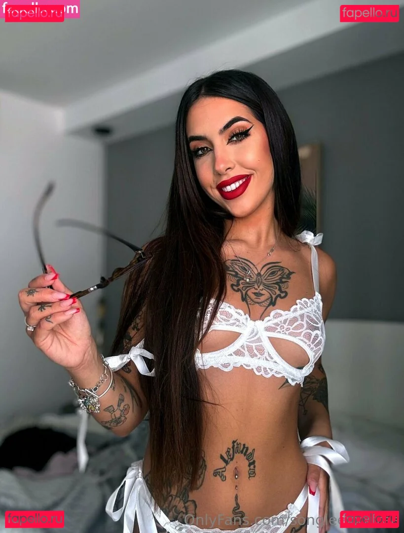 songleexxxfree Onlyfans Photo Gallery 