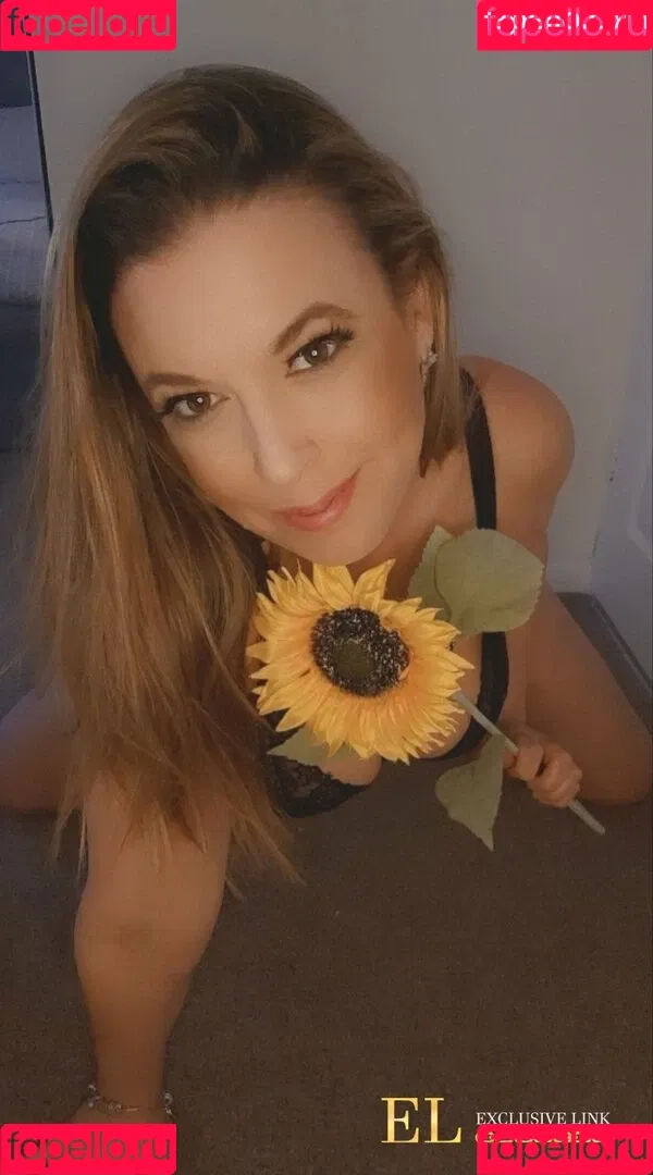 Maisie Lewis Onlyfans Photo Gallery 