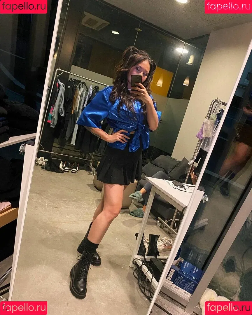Yinsu Collins Onlyfans Photo Gallery 